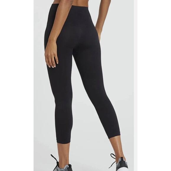 Spanx Look at Me Now Seamless Black Leggings Pants Cropped 3XL New - Picture 2 of 6